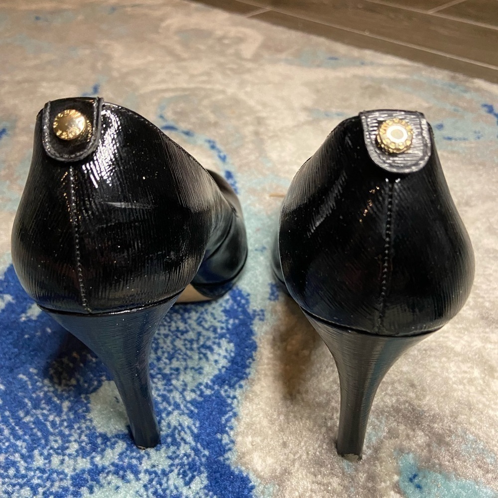 Micheal Kors Black Platform pumps size 8.5 - Picture 5 of 9